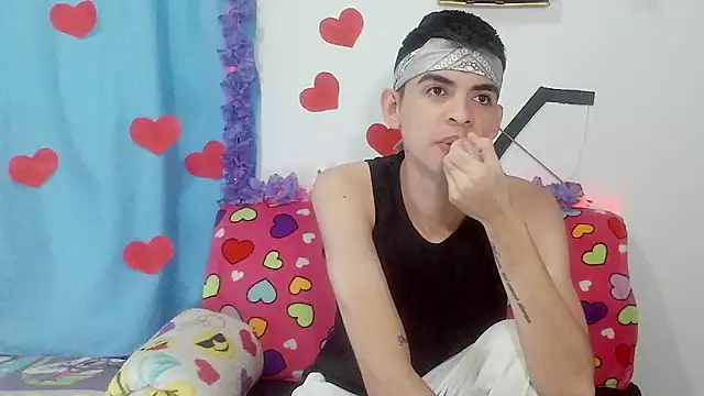 nico22love online show from 02.15.26