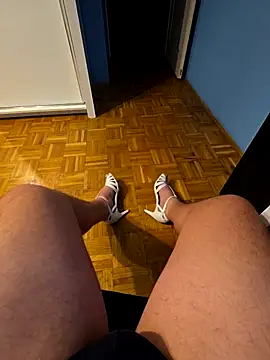 highheelsboy1 online show from 12.22.25