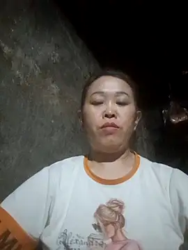 Snapshot of dakota-kis chatting on 04.15.26 dakota-kis online show from 04.15.26