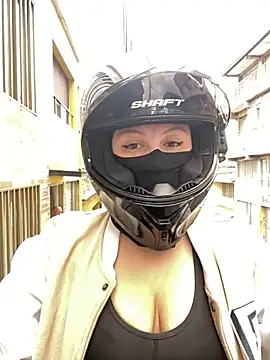 Scarlet auraa online show from 02.24.26