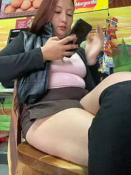 Scarlet auraa online show from 05.04.26