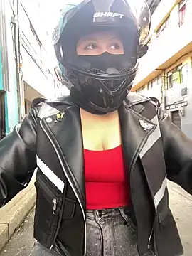 Scarlet auraa online show from 05.31.26