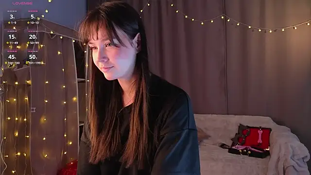 Snapshot of KiraYukimura chatting on 02.11.26 KiraYukimura online show from 02.11.26