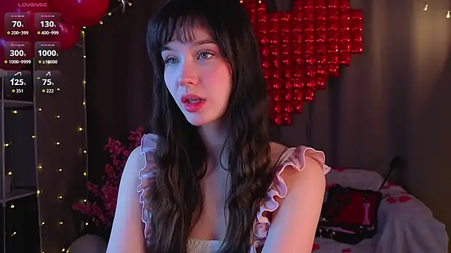 Snapshot of KiraYukimura chatting on 02.15.26 KiraYukimura online show from 02.15.26