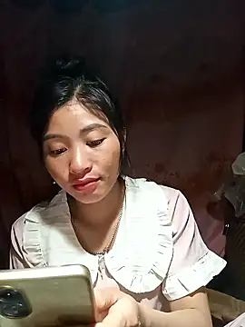 Snapshot of Hiniyk2 chatting on 04.18.26 Hiniyk2 online show from 04.18.26