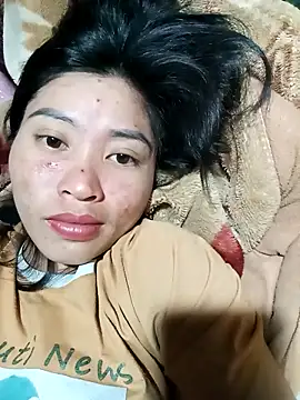 Snapshot of Hiniyk2 chatting on 04.26.26 Hiniyk2 online show from 04.26.26