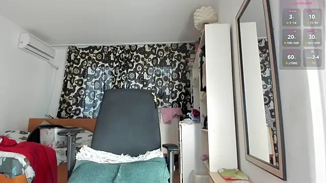 Snapshot of fancy_casssie chatting on 06.12.26 fancy casssie online show from 06.12.26