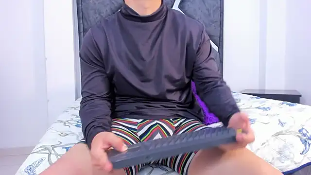 Liam saint online show from 02.14.26