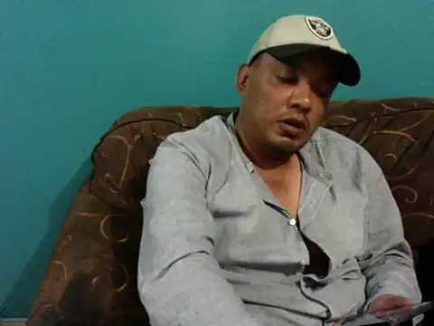 latinomoreno95 online show from 05.27.26
