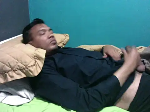 latinomoreno95 online show from 07.27.26