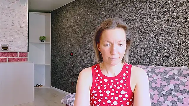 Amanda Luxe online show from 03.21.26