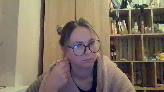 VikiLove765 online show from 02.03.26