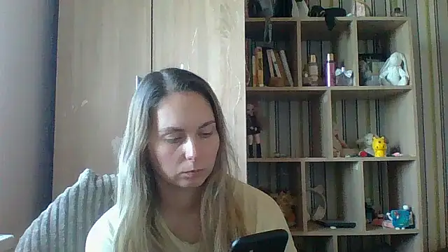 VikiLove765 online show from 02.27.26