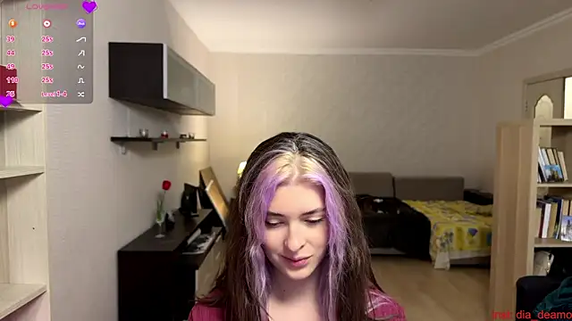 Dia DeAmas online show from 04.15.26