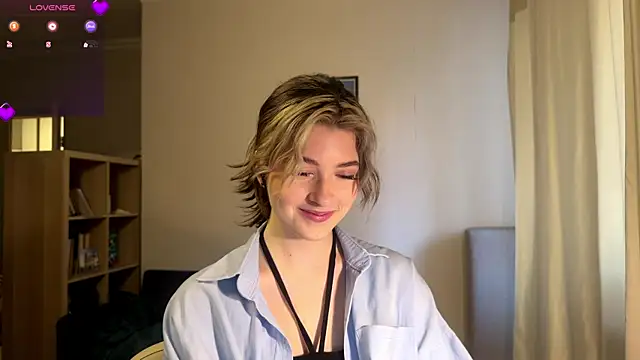 Snapshot of Dia_DeAmas chatting on 05.14.26 Dia DeAmas online show from 05.14.26