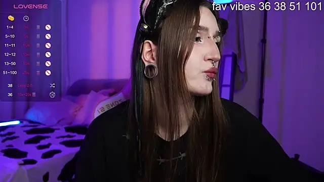 Alice Goth online show from 07.08.26