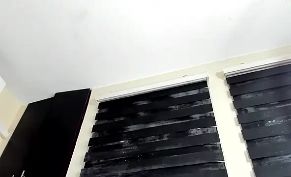 Snapshot of vanesadimaria chatting on 03.19.25 vanesadimaria online show from 03.19.25