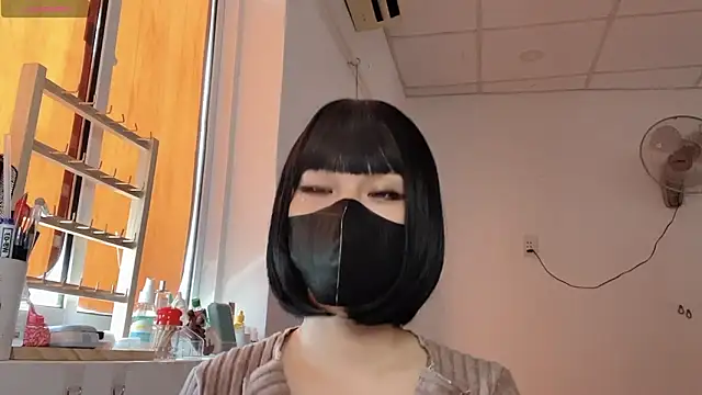 Snapshot of Tieu-May chatting on 02.16.26 Tieu-May online show from 02.16.26