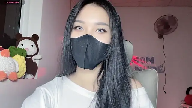 Tieu-May online show from 07.07.26