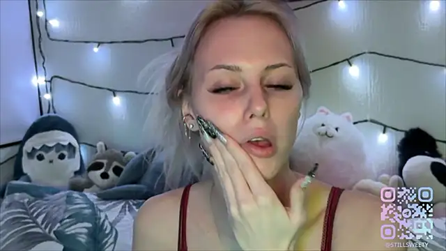 Snapshot of stillsweety chatting on 02.10.26 stillsweety online show from 02.10.26