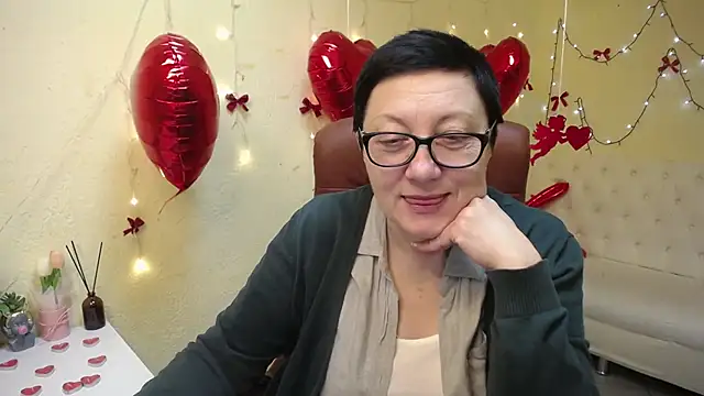 EmilyL0ve online show from 02.05.26