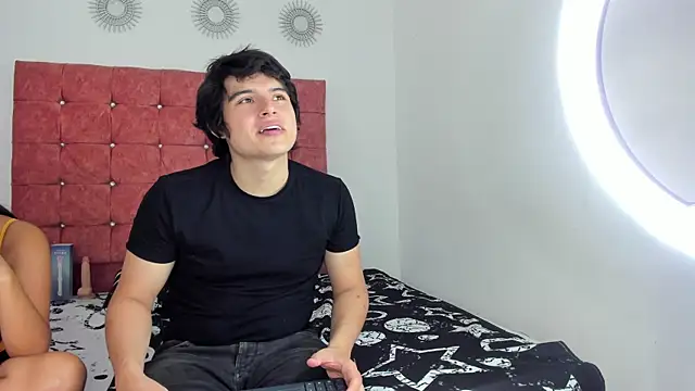 Snapshot of Mr_increible_elastigirl chatting on 01.08.26 Mr increible elastigirl online show from 01.08.26