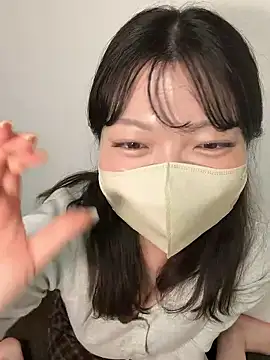 Snapshot of __Yui_ chatting on 05.16.26 Yui online show from 05.16.26