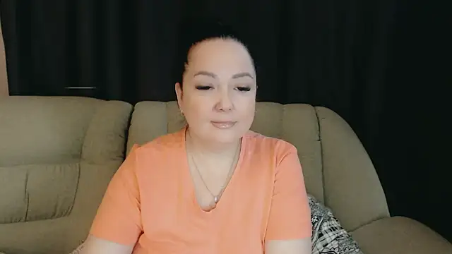 Snapshot of infinity_loveliness chatting on 02.01.26 infinity loveliness online show from 02.01.26