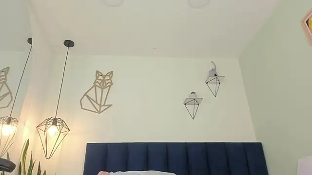 mayaevansmg online show from 02.04.26