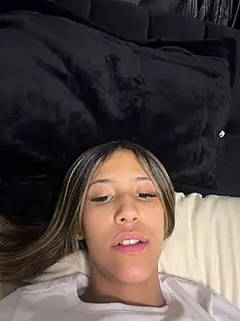 vicky bass  online show from 04.05.26