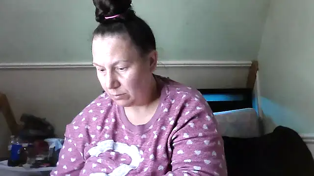 Snapshot of DallaStone chatting on 04.18.26 DallaStone online show from 04.18.26