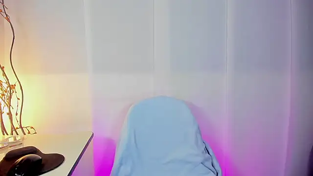 Sue blue online show from 04.12.26