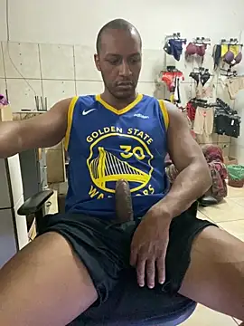 Snapshot of Betobob chatting on 04.09.26 Betobob online show from 04.09.26