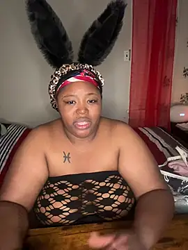 Chocolatebunnyxx96 online show from 02.25.26