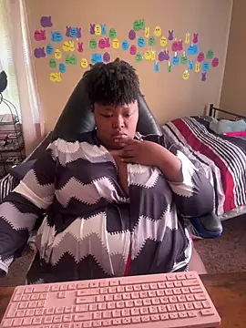 Snapshot of Chocolatebunnyxx96 chatting on 05.17.26 Chocolatebunnyxx96 online show from 05.17.26