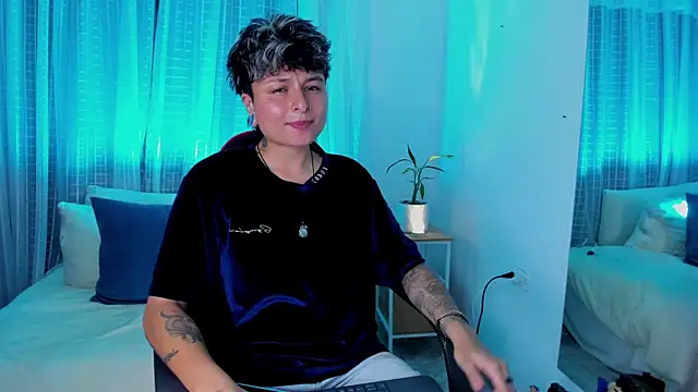 Zury Ramirez online show from 04.06.26