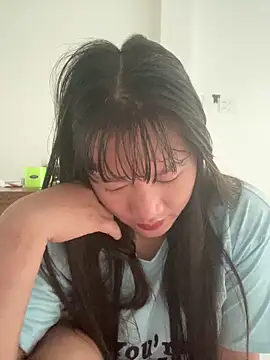 Snapshot of Suni-ii chatting on 05.22.26 Suni-ii online show from 05.22.26