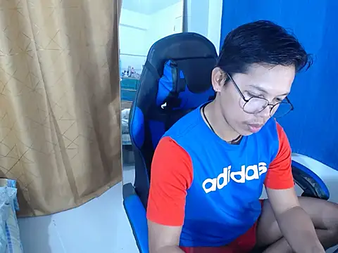 Snapshot of holly_oreo chatting on 06.27.26 holly oreo online show from 06.27.26
