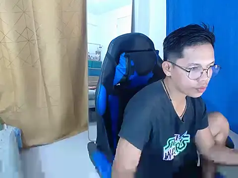 Snapshot of holly_oreo chatting on 07.13.26 holly oreo online show from 07.13.26