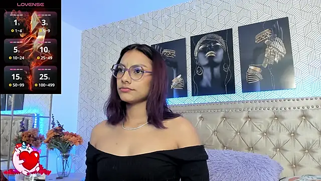 Snapshot of MeganRosseX chatting on 02.02.26 MeganRosseX online show from 02.02.26