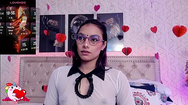 Snapshot of MeganRosseX chatting on 02.19.26 MeganRosseX online show from 02.19.26