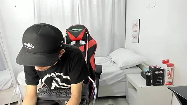 julian xx online show from 03.09.26