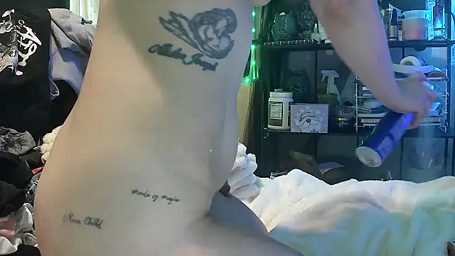 Snapshot of SultryEroticSlut chatting on 03.29.26 SultryEroticSlut online show from 03.29.26