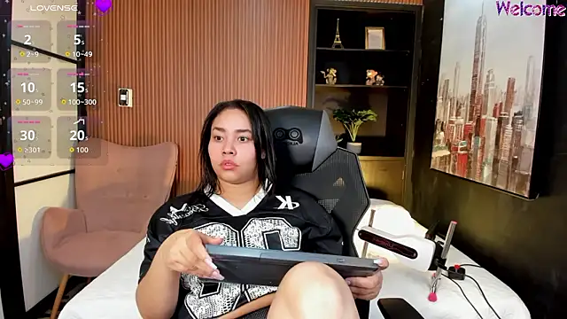 Snapshot of ThaliaBrookss_ chatting on 02.27.26 ThaliaBrookss online show from 02.27.26