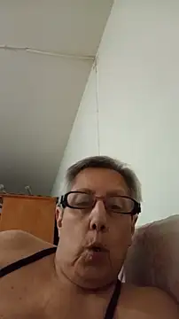 Snapshot of Marce1903 chatting on 07.21.26 Marce1903 online show from 07.21.26