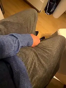 Snapshot of Bigross21 chatting on 03.03.26 Bigross21 online show from 03.03.26