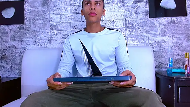 Harin Prize online show from 04.17.26