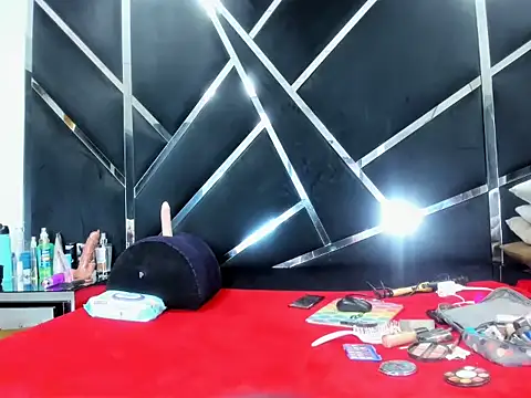 LauraScarlet online show from 03.02.26