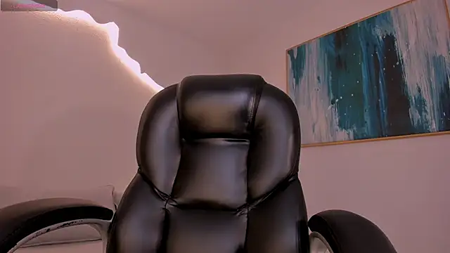 GiannaWatson online show from 06.19.26