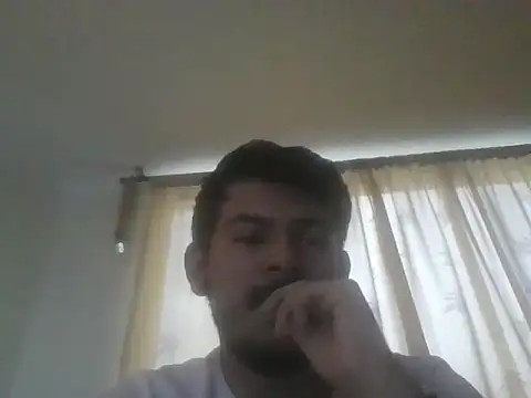 Snapshot of Mateotubbe chatting on 05.17.26 Mateotubbe online show from 05.17.26